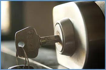 State Locksmith Services Miami, FL 305-744-5733 - 13-re-key-locks