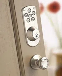 State Locksmith Services Miami, FL 305-744-5733 - comm-01